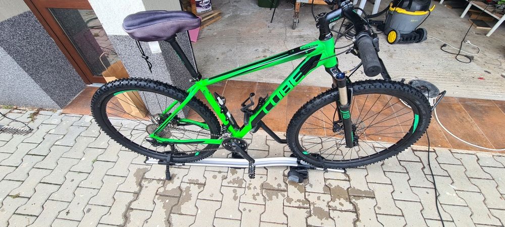 Bicicleta  cube attention 29