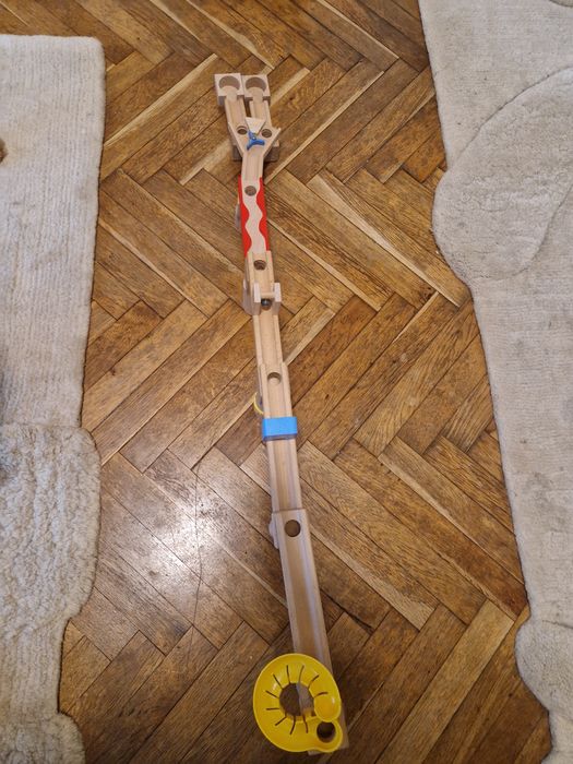 Дървена игра с топчета