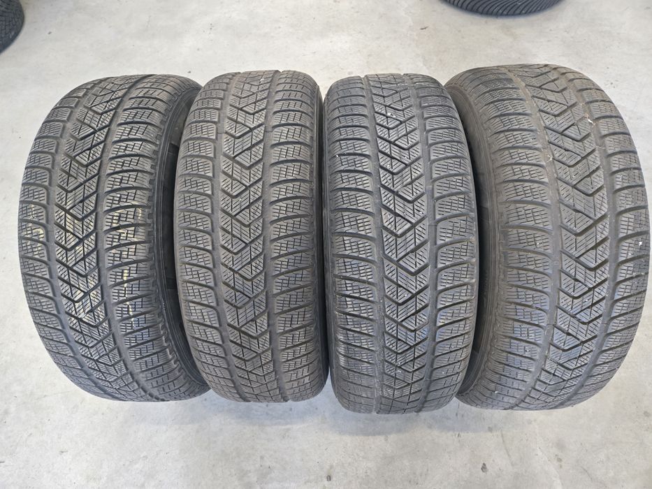 Anvelope iarna 235 65 17 Pirelli Dot 2020