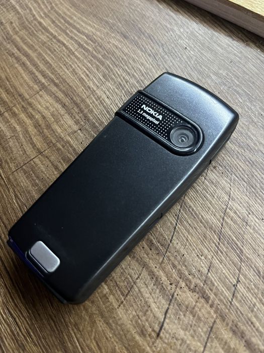 NOkIA 6230 i неразличим от НОВ!