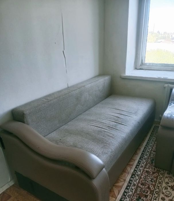 Продам диван надо химчистка