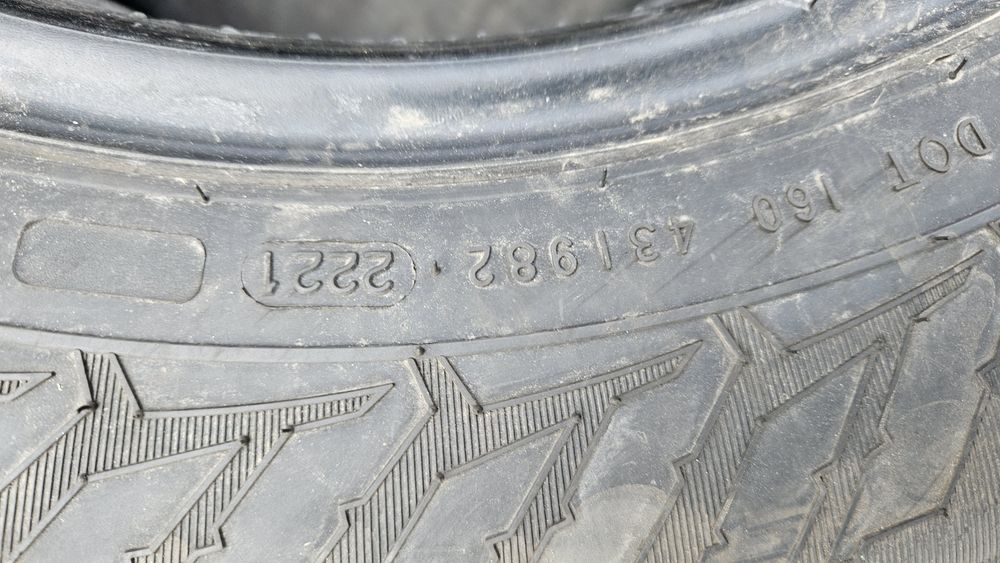 Гуми 225 65 16С нокиан дот 21