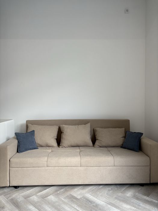 Кровать + матрасс + диван + 2 тумбочки