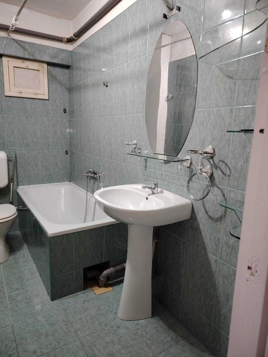 Dau in chirie apartament 3 camere ultracentral in Turda