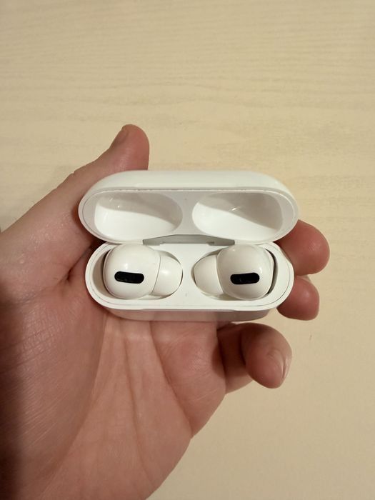 Наушники AirPods Pro