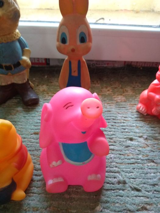 Стари гумени играчки