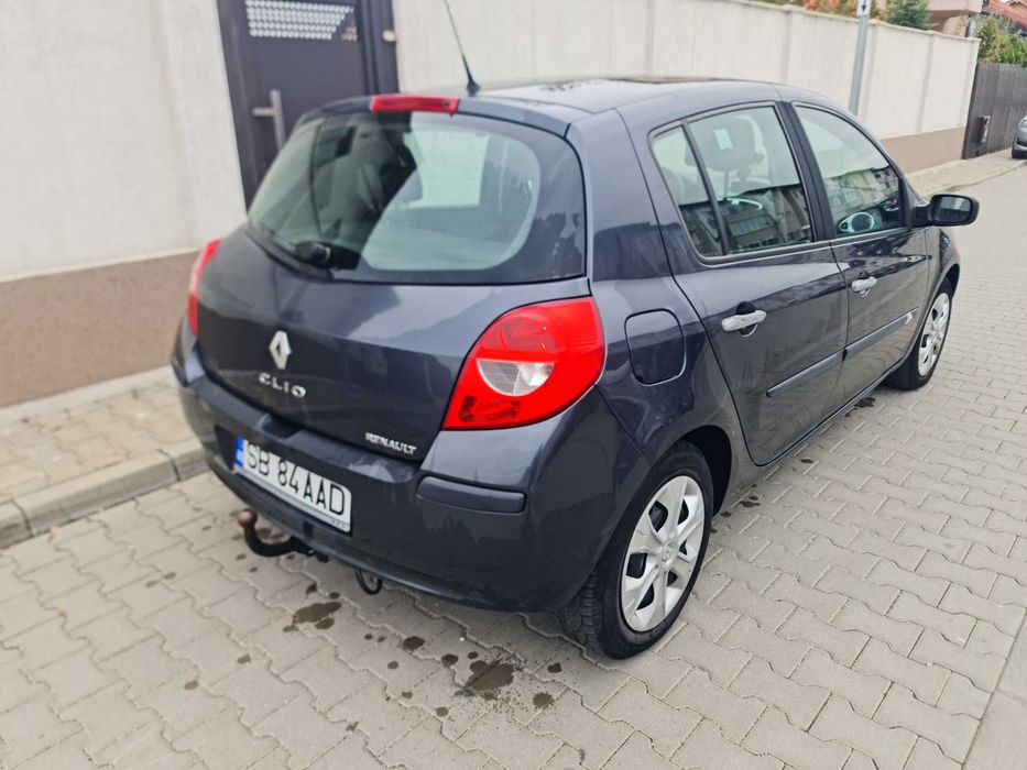 RENAULT 4 2006 — imagine 3