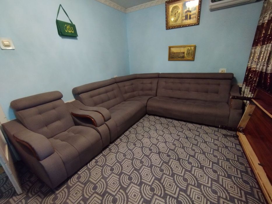 Devan kreslo sotiladi