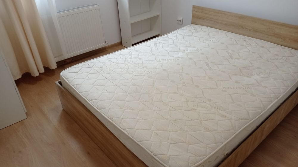 Închiriez apartament