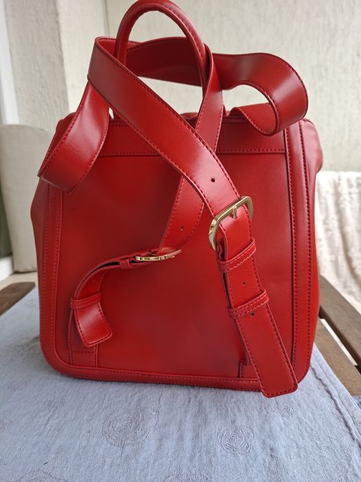 Чанти на Guess , Karl Lagerfeld, Benetton.  Love Moschino