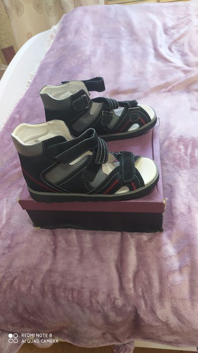 Продам ортопедические сандали37размер.цвет черный.