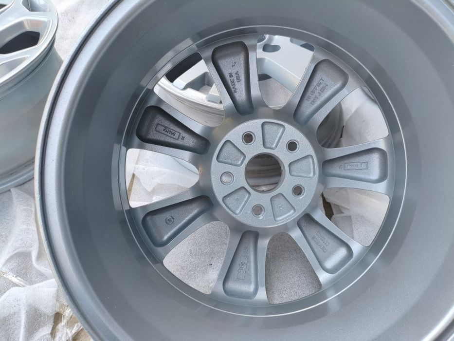 Продам диски на subaru tribeca 2005