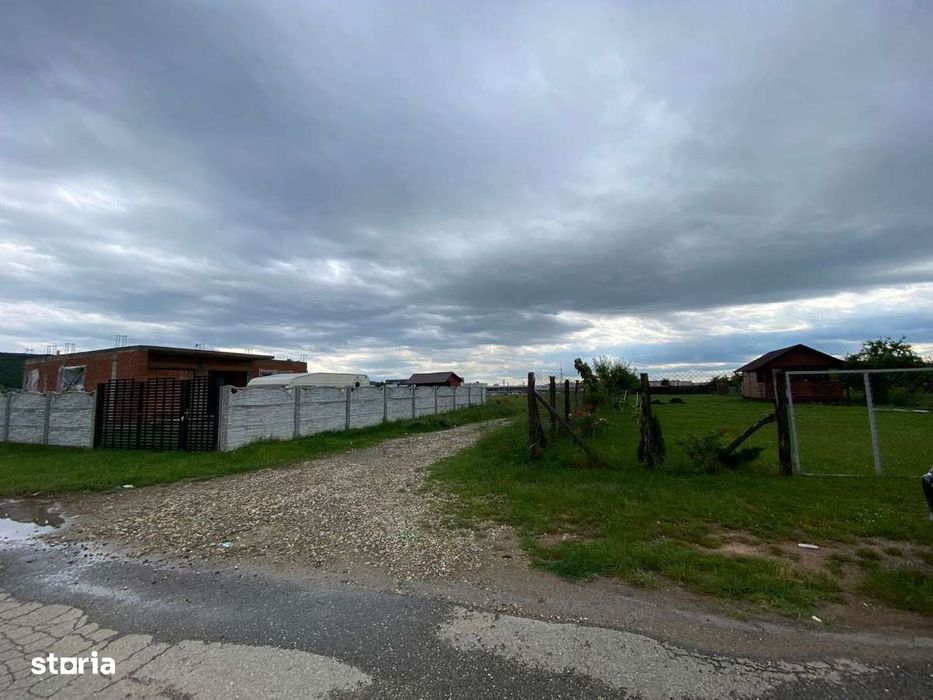 Vand Teren Intravilan Mioveni, 450 mp, langa blocuri