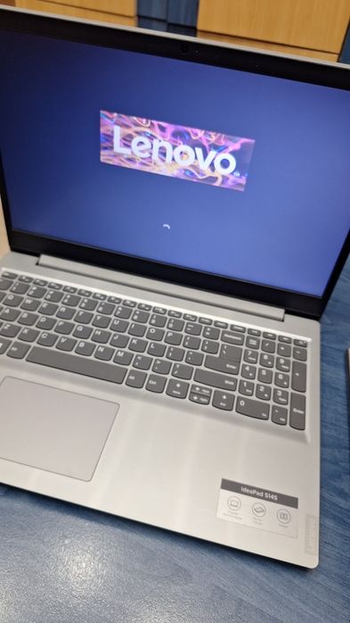 Laptop slim Lenovo Ideapad S145-15IWL