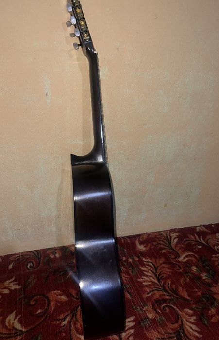 Гитара сотилади срочна