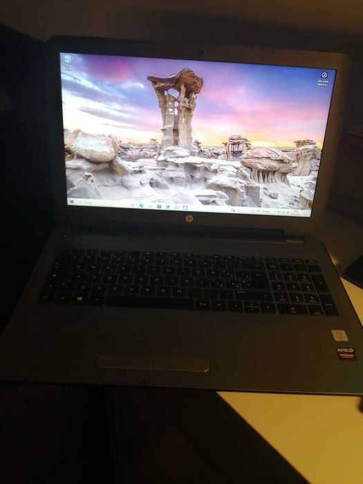 LAPTOP HP 15-ay044nl/i5-6200U, 8 GB RAM, Radeon R5 M330 HDD 1Tb/