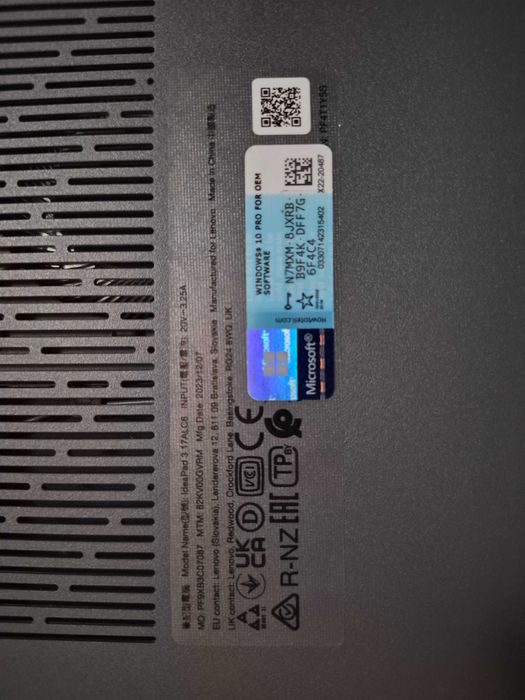 Laptop LENOVO IdeaPad 3 17ALC6 – 17.3", Ryzen, 8GB RAM, 256GB SSD, stare foarte bună
