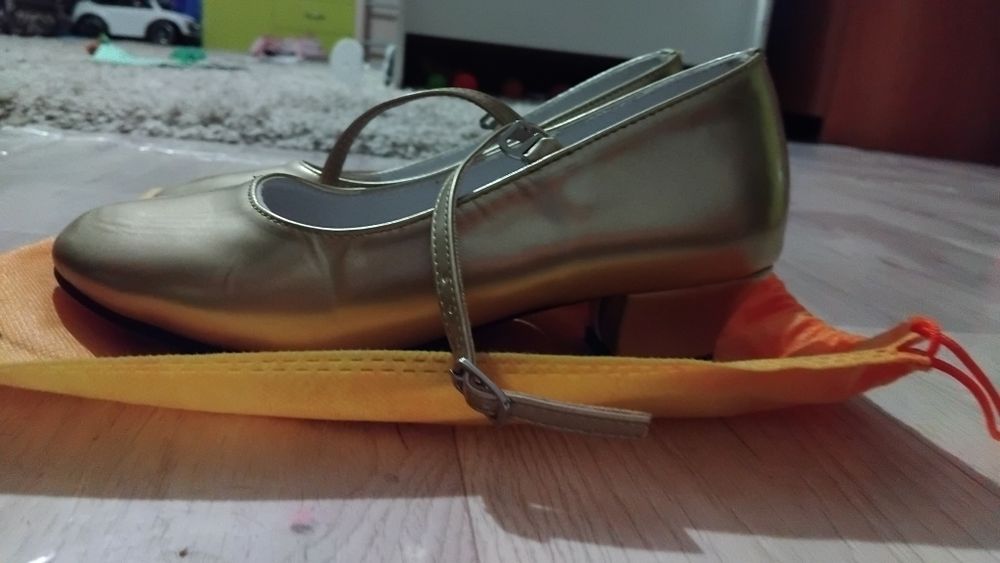 Танцевальные туфельки