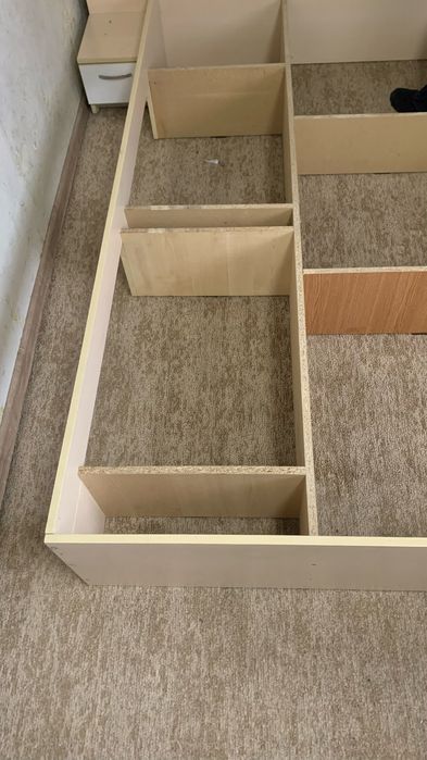 Продам 2 х спальную кровать