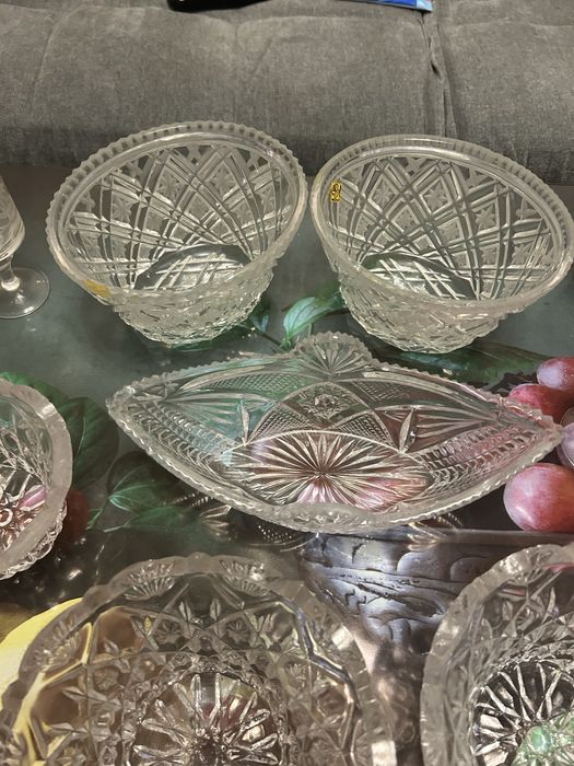 Продается хрустальные вазочки и бокалы