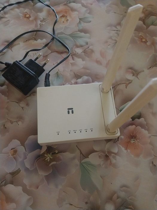 WiFi роутер сотяпман холати идеальный