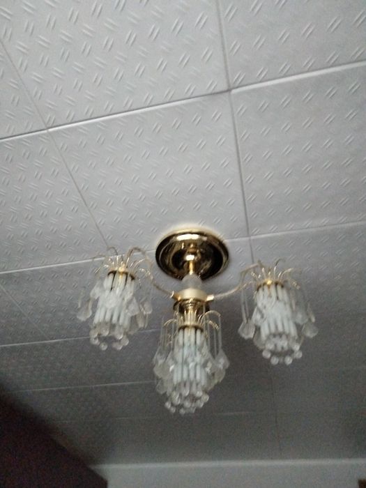 Люстра для залаБ.у