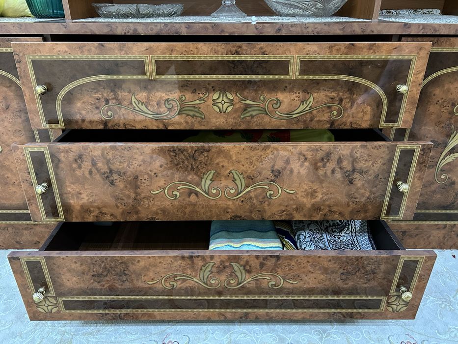 Сервант для гостиной