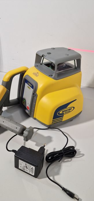 Spectra LL300 ca nou laser dubla panta exterior 360°