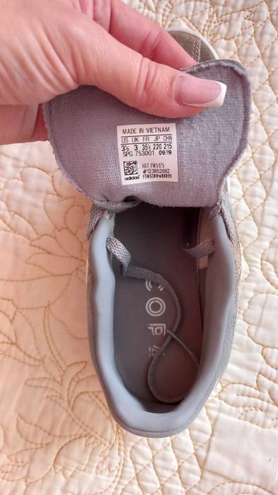 Adidași Adidas Originali