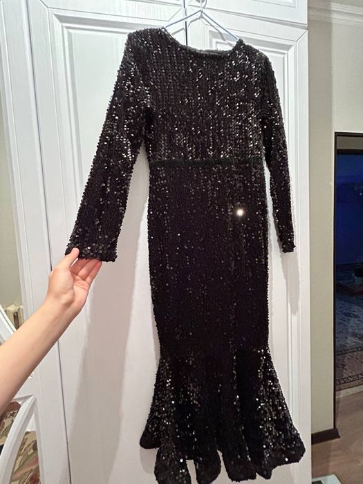 черный платья с блестками