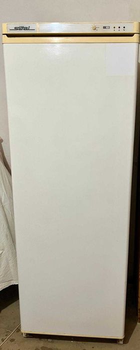 Вертикален фризер Siltal