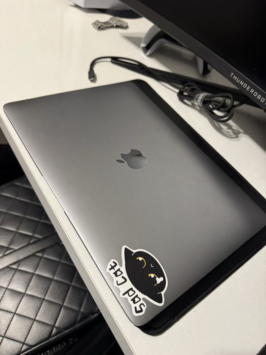 Продаю Macbook air m1