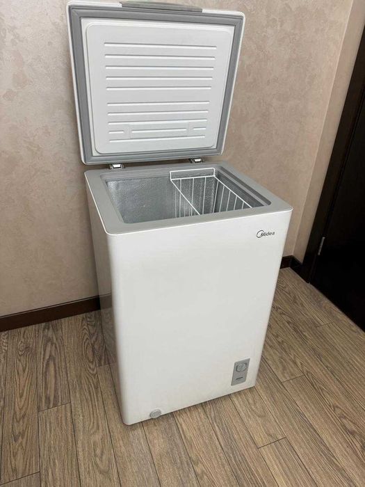 Морозильник Midea HS-131C1N