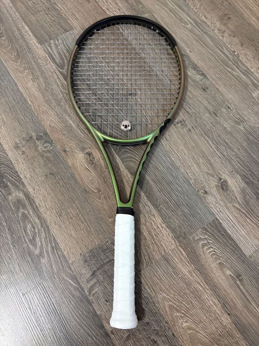 Тенис ракета WILSON BLADE V8 100 16x19 300g