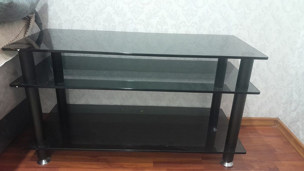 Продам журнальный столик