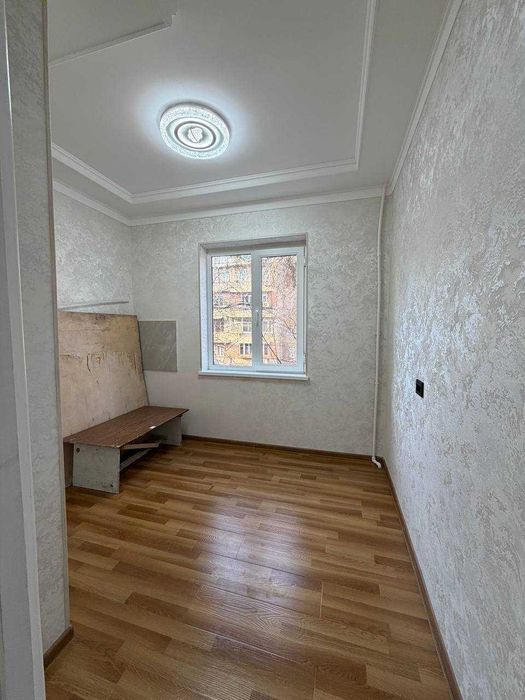 farxod bozorni oldida