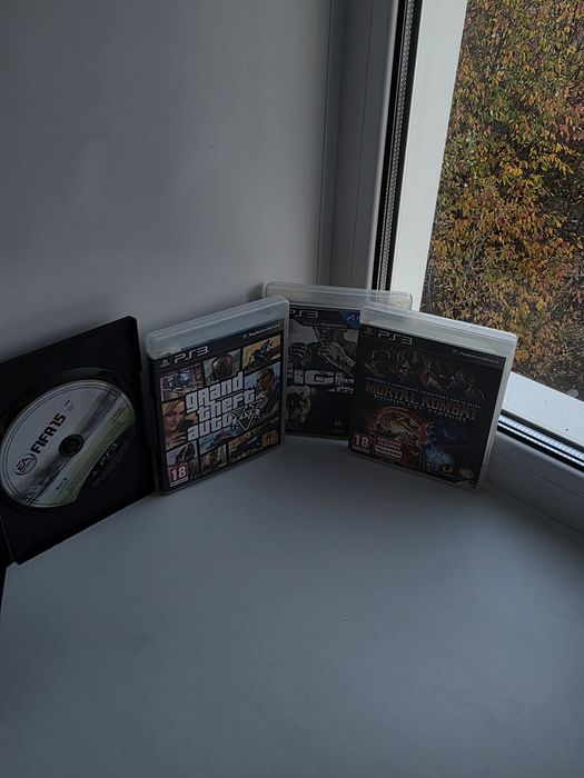 Продам Playstation 3 super slim