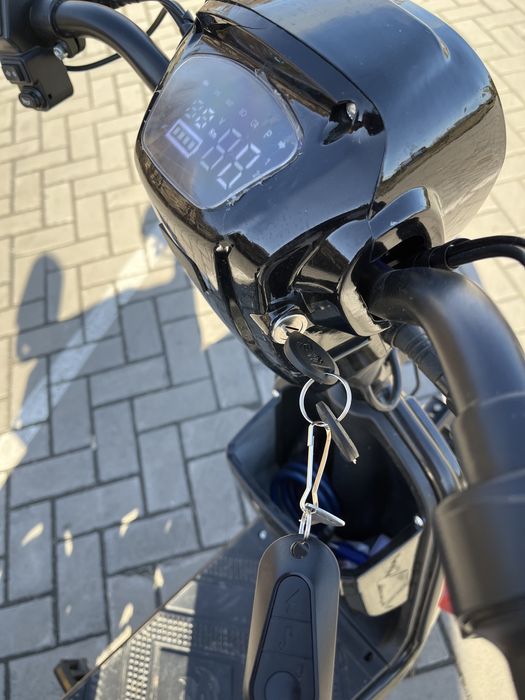 Продаю скутер ск-8