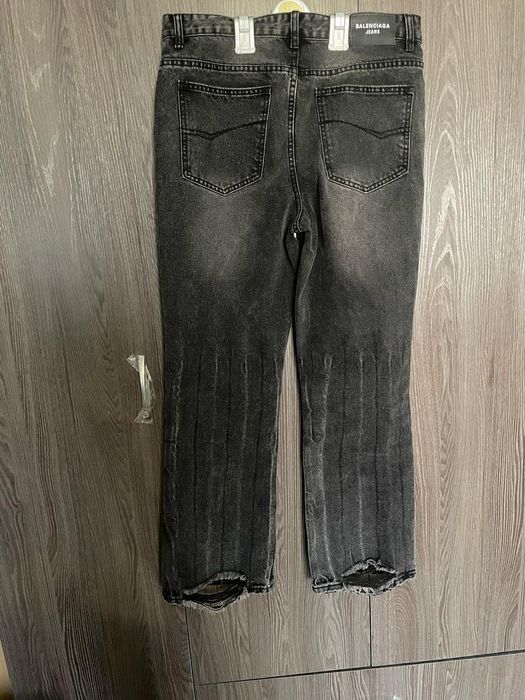 Продам джинсы мужские