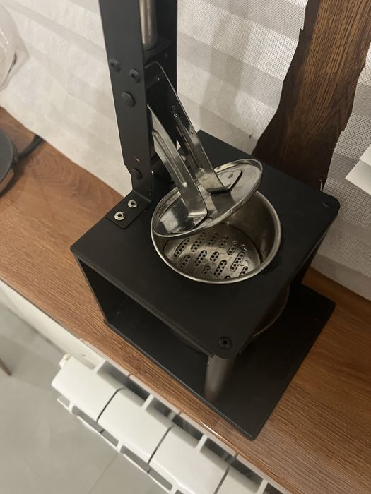 Продается соковыжималка