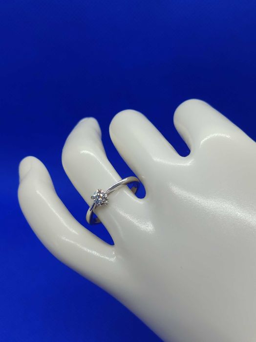 Годежен пръстен с диамант