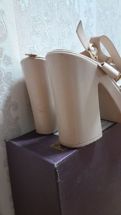 Продам женские обуви