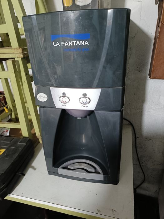 Dozator apa La fântâna