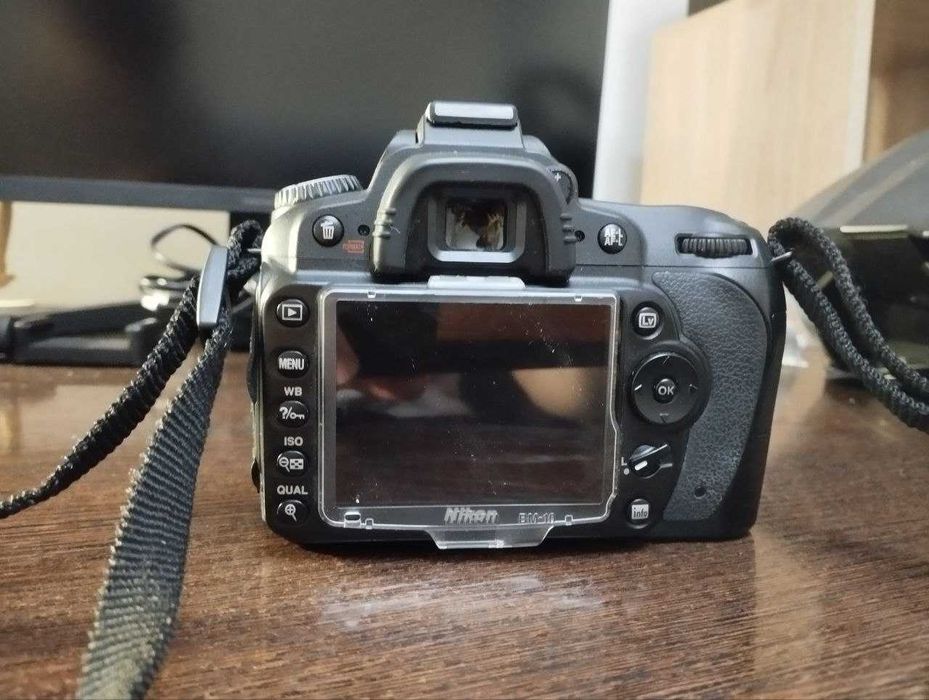 Nikon D90 объектив 18-105мм