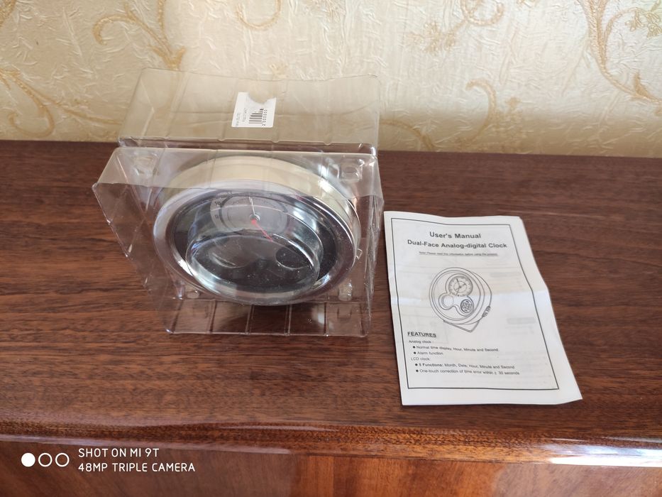 Креативные настольные часы