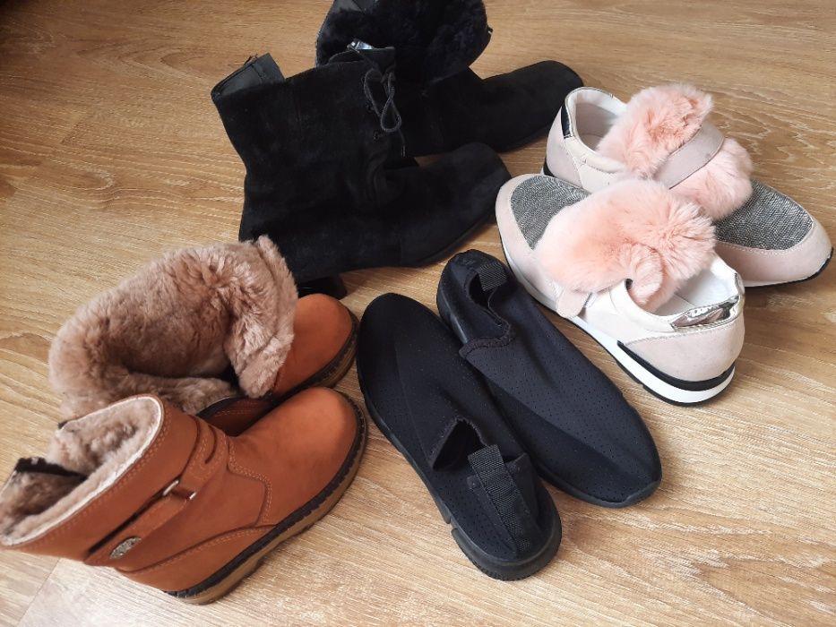 Продам детскую обувь