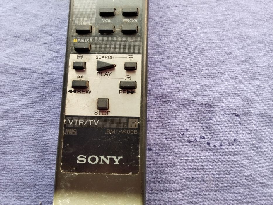 ригинално дистанционно управление за телевизори и видео плеъри на СОНИ