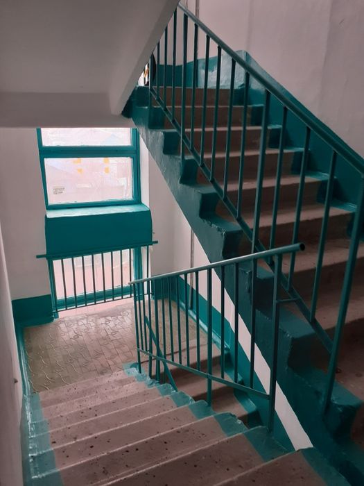 Продам двухкомнатную.