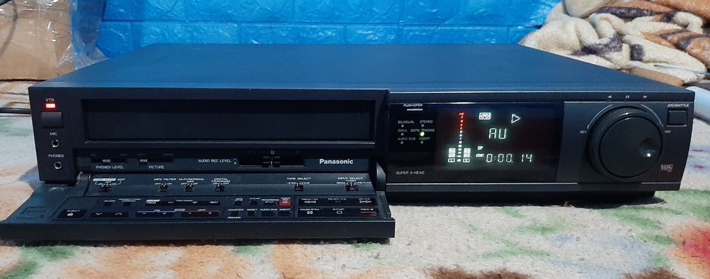 Vand videorecorde panasonic NV-Fs70 stereo Hi-Fi în stare bună