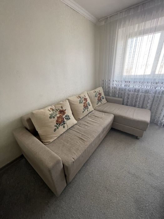 Продам диван……….